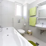 Lila דירה *