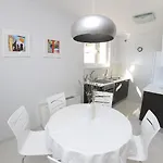 Lila דירה