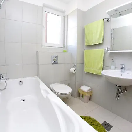 Lila Apartman *