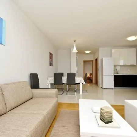 Apartman Lila *