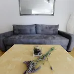 Apartment Lila