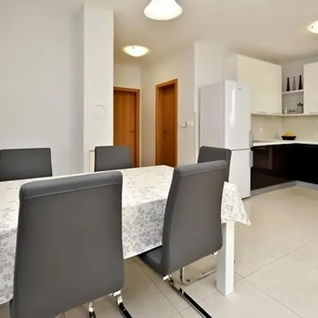 Apartman Lila